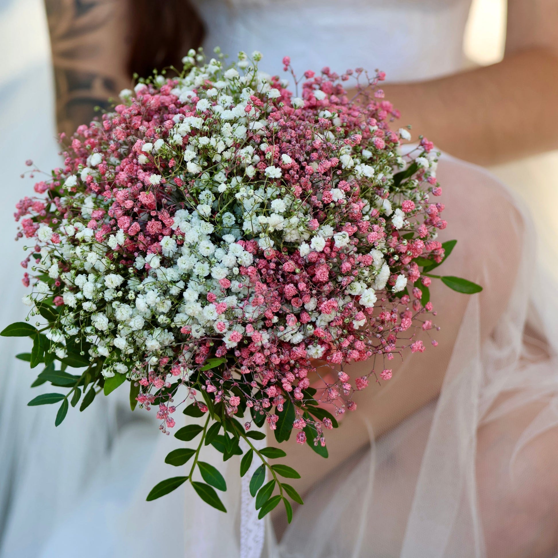 Ramo de novia preservado de paniculata blanca y rosa estilo velo de novia, perfecto para boda al aire libre o campestre