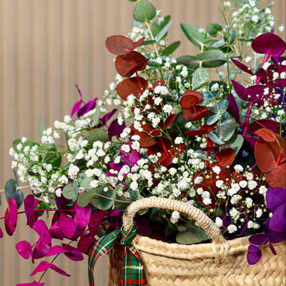 Cesta de Navidad con Ecualipto de colores