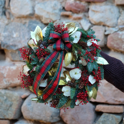 Corona de Navidad Clásica Roja y Verde