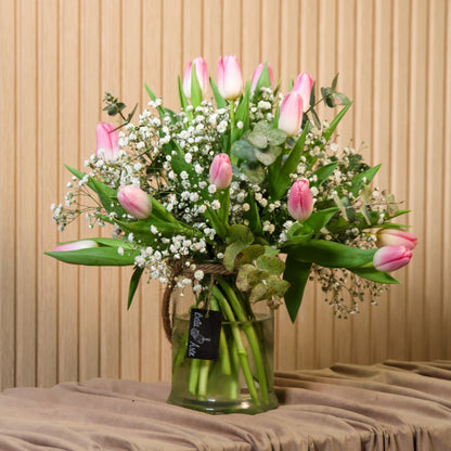 Ramo de tulipanes rosados