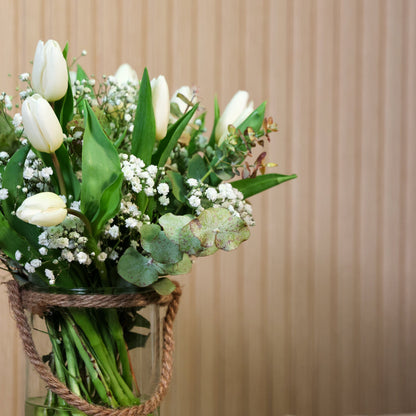 detalle de Ramo de tulipanes blancos
