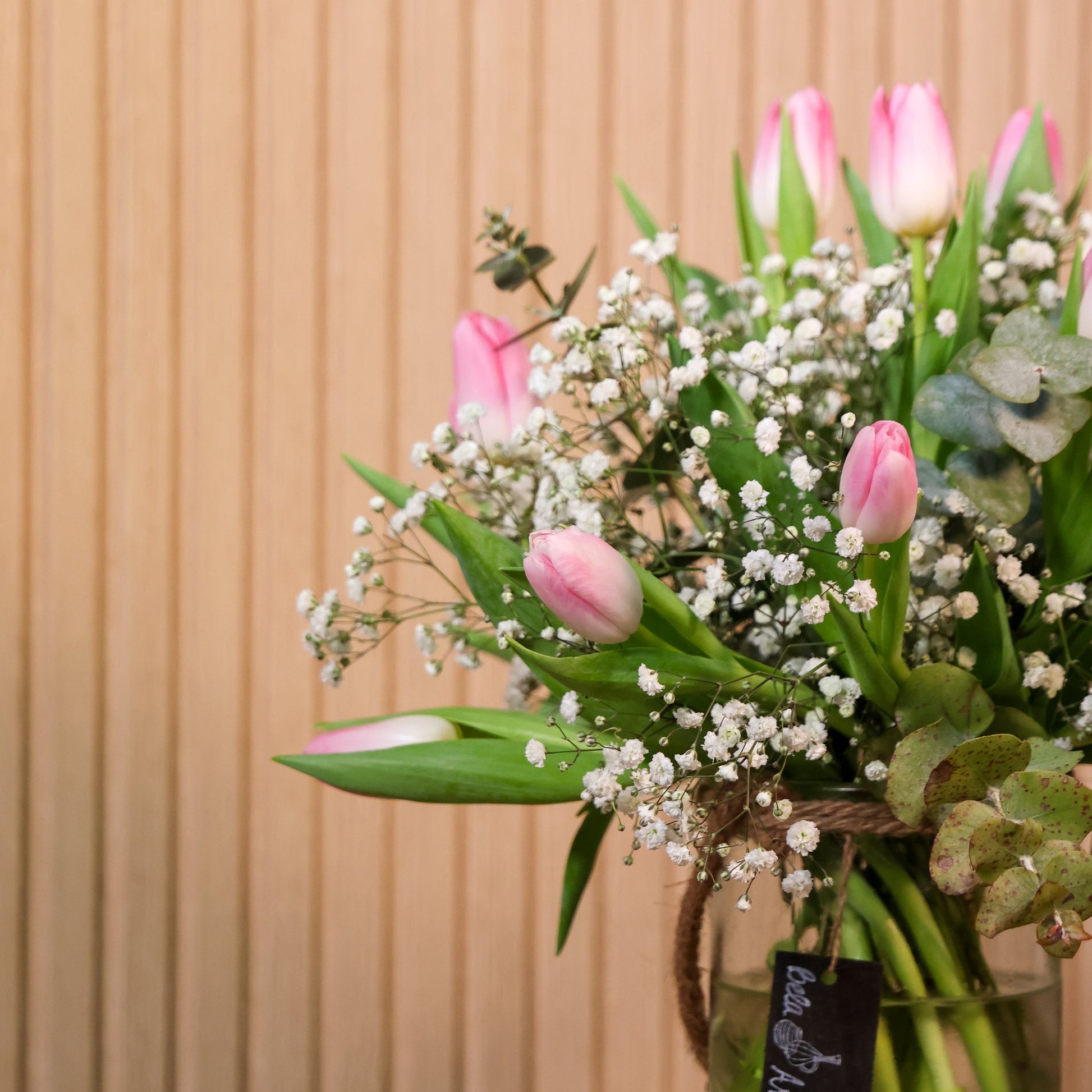 detalle de Ramo de tulipanes rosados