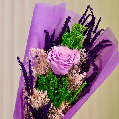 rosa-preservada-lavanda-rosa-cerca